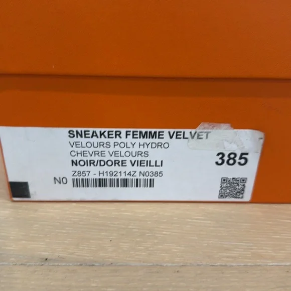 HERMÈS Black Velvet Sneakers w/ Wings 38.5 excellent condition, 
Worn 2x - Picture 9 of 10